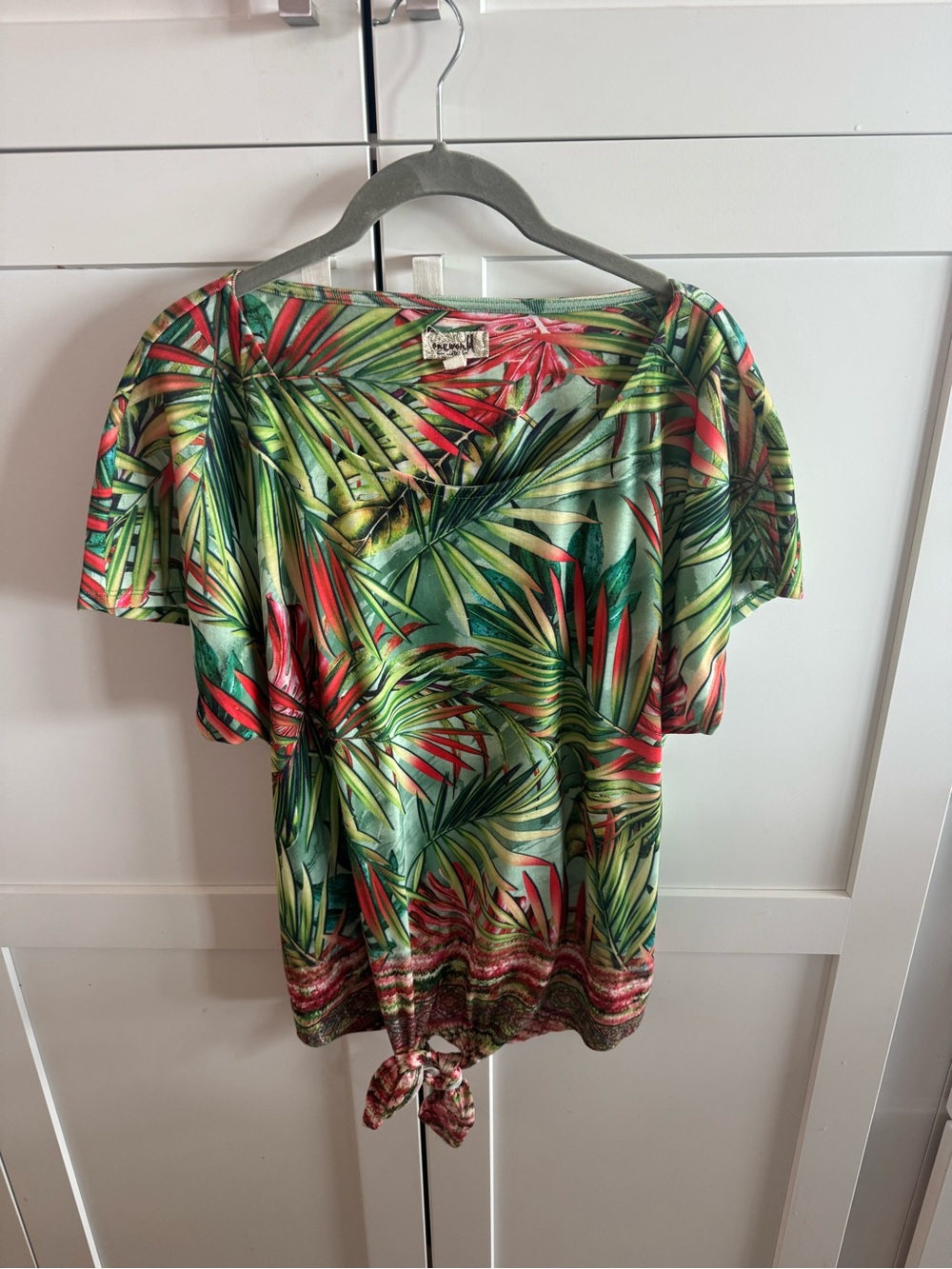 ONE WORLD Tropical Palm-Print Tie-Hem Top - Green & Coral